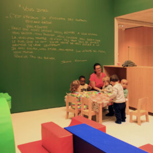 Crèche Une ronde autour du monde